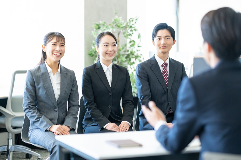 tough-for-second-time-graduates-to-change-jobs01.jpg
