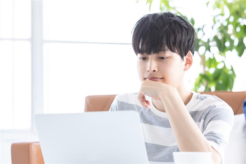 大学卒業1年半以上経過してから就活開始！納得のいく企業に内定獲得できた方法～Eさんの就職実例体験談～